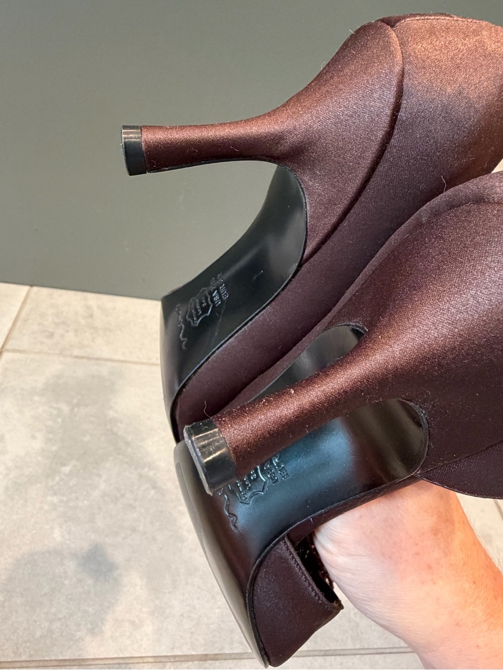 Nina Brown Satin Pointed-Toe Floral Beaded Women's Pumps 7.5 NWOT - Picture 10 of 17